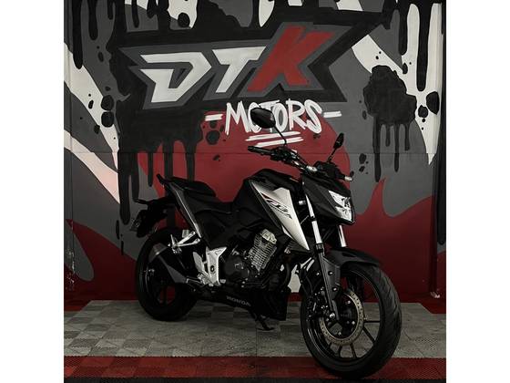 HONDA CB 300F TWISTER CBS HONDA CB 300F TWISTER CBS